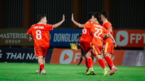 Các ứng viên vô địch vẫn chưa thể gây sốc tại vòng 1 giải hạng Nhất 2026/27 